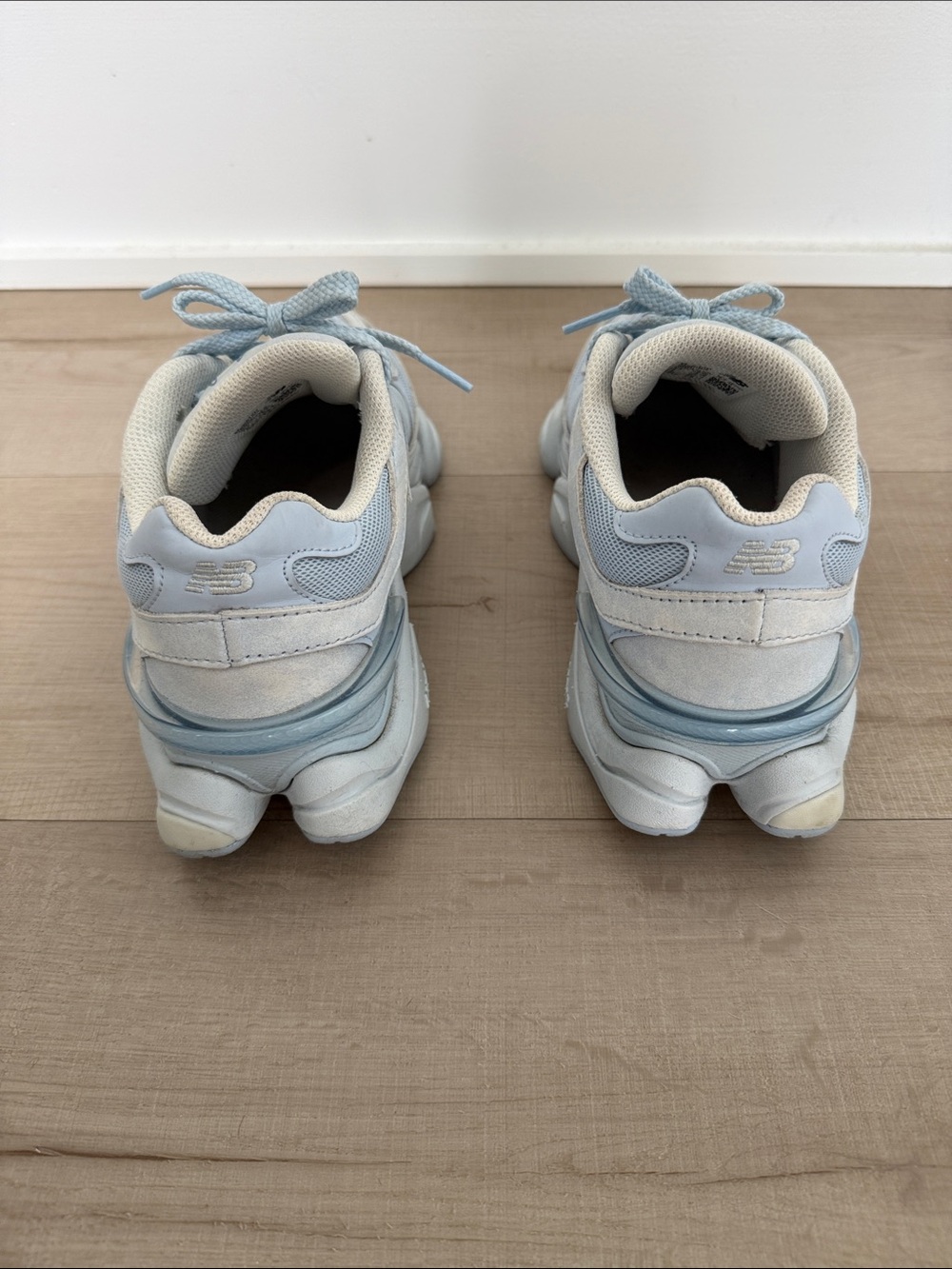 New Balance 9060 - U4.5/W6 - Sea Salt Oxford Blue - Picture 5 of 7